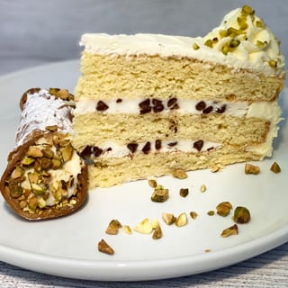Cannoli Cake